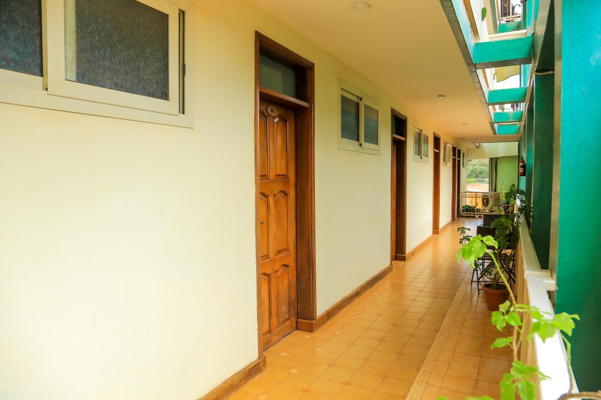 Shangri-La Hotel Muyenga Bugolobi Zewnętrze zdjęcie