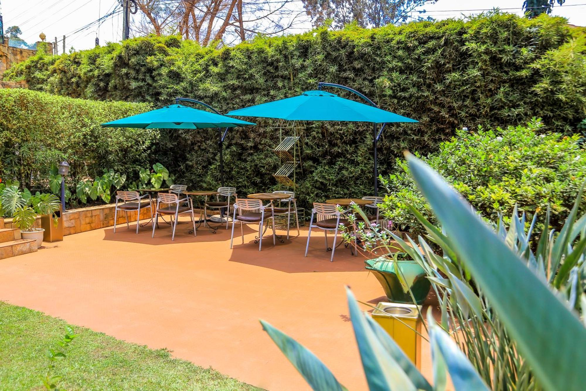 Shangri-La Hotel Muyenga Bugolobi Zewnętrze zdjęcie