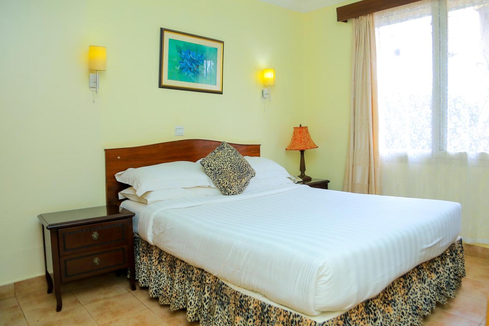 Shangri-La Hotel Muyenga Bugolobi Zewnętrze zdjęcie