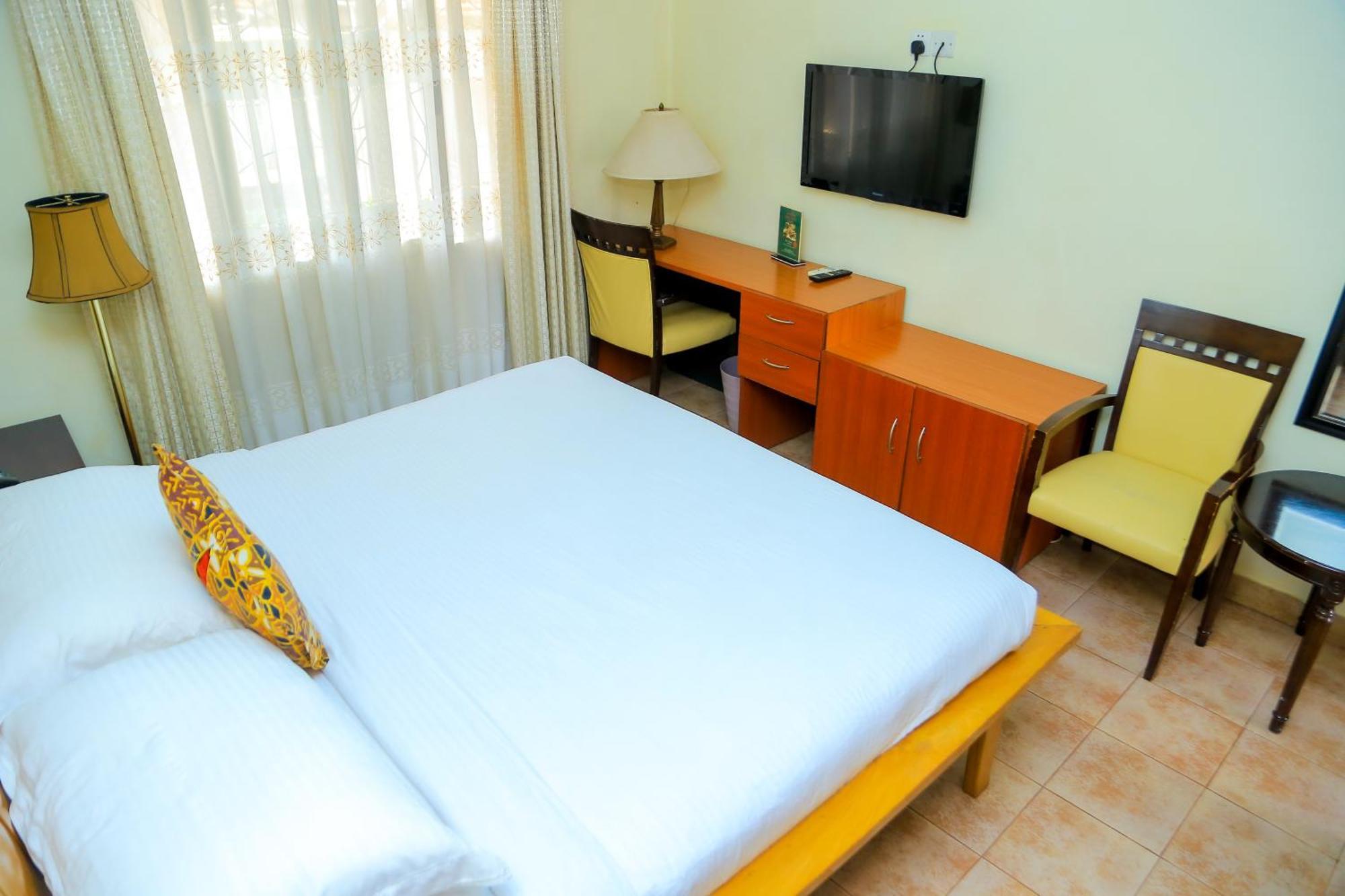 Shangri-La Hotel Muyenga Bugolobi Zewnętrze zdjęcie