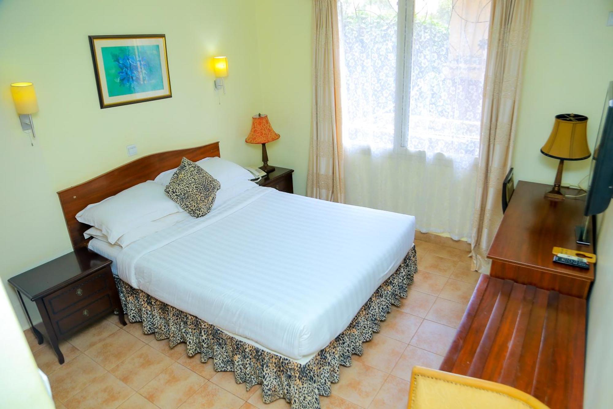 Shangri-La Hotel Muyenga Bugolobi Zewnętrze zdjęcie